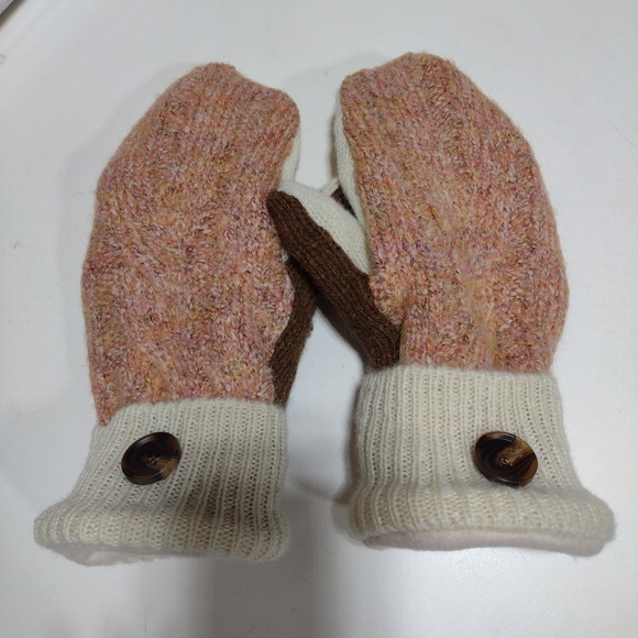 Homemade wool sweater mittens woth blizzard fleece lining - Picture 1 of 4